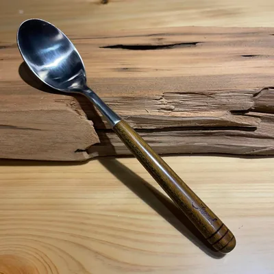 綠檀原木餐具製程 視角 1