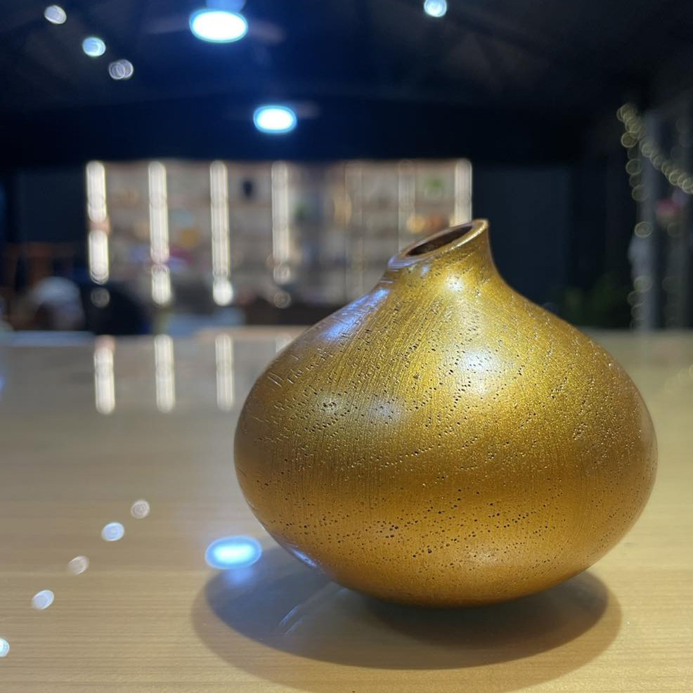 金色小花瓶 巴西花梨 視角 2